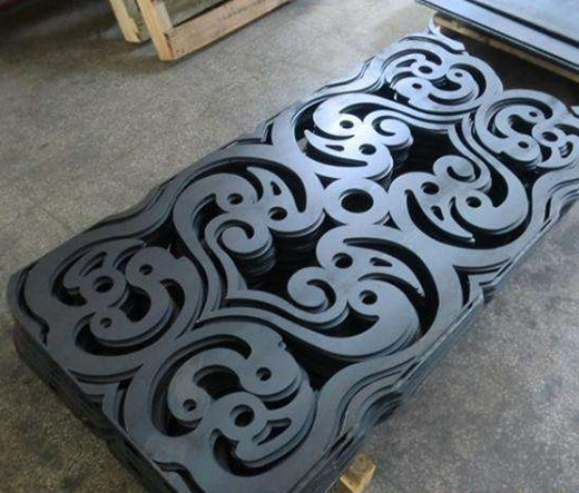 �����и�ӹ�